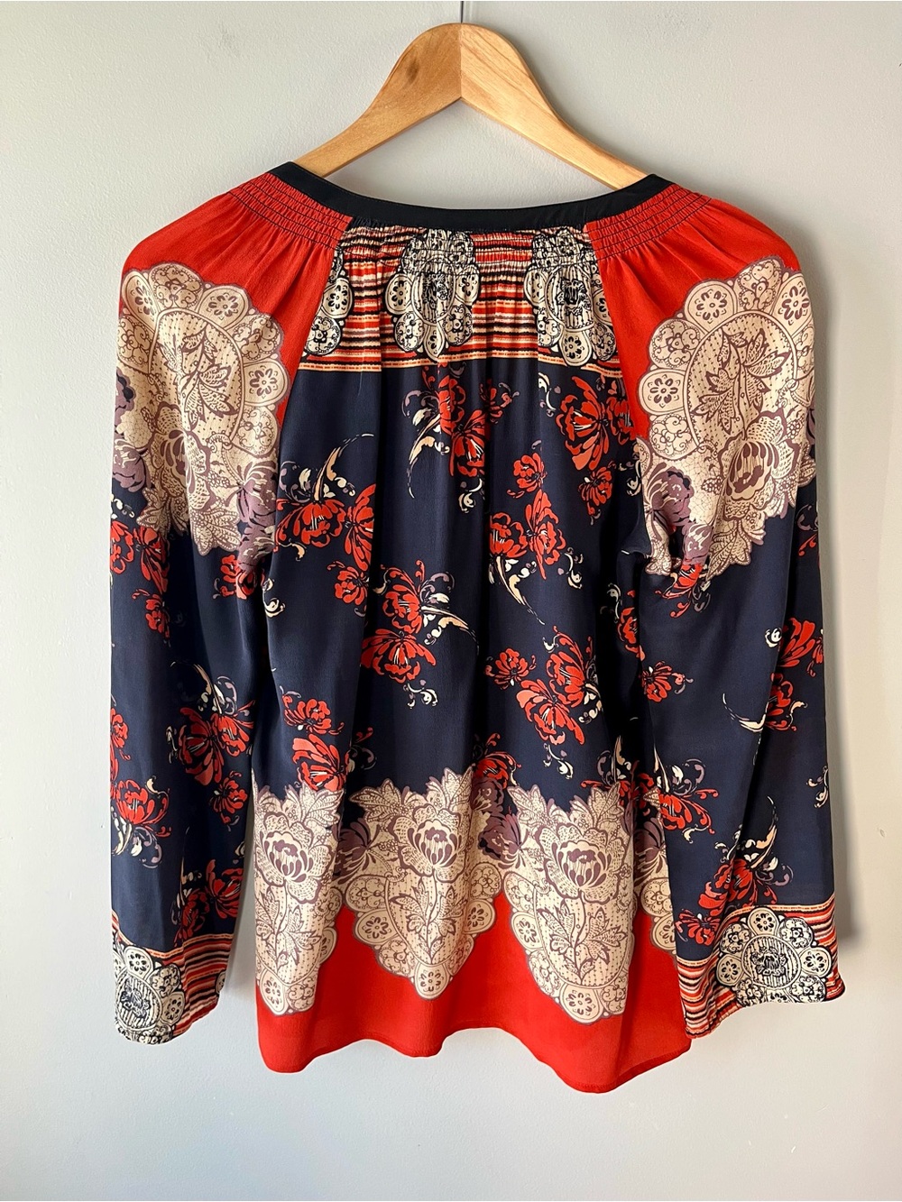 Meadow Rue 100% Silk Boho Peasant Style Tunic Blouse Size XS Navy Red Cream - Picture 8 of 8